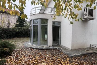 Vilă spațioasă, confort, intimitate și funcționalitate la standarde înalte - 8