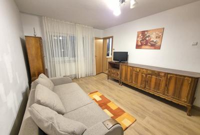 Vanzare apartament 2 camere decomandat etaj intermediar  Str.Carpatilor - 5