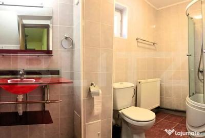 Casă cu 7 camere cu Teren 445 Mp în Central - 15