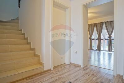 Casa mobilata si utilata in Sanpetru - 23