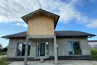 Vand sau schimb casa cu apartament - 3