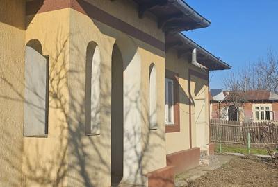 Casă cu 4 camere în Plopu - 1