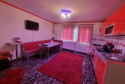 Apartament cu 3 camere decomandat, mobilat în Central - 2