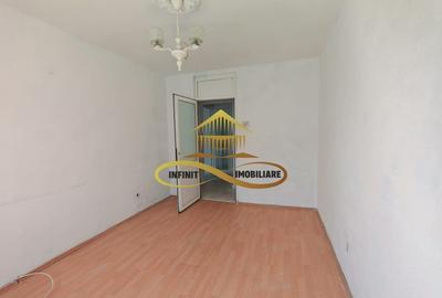 Apartament de vânzare - 2 camere decomandate, etaj intermediar, - 14