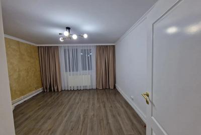 Garsonieră în Roman