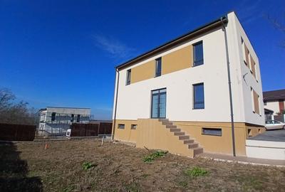 Vila D+P+1E, 270mp utili pretabila si ca spatiu zona Valea Lupului - 2