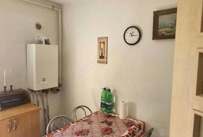 Apartament cu 2 camere semidecomandat în Micro I - 3