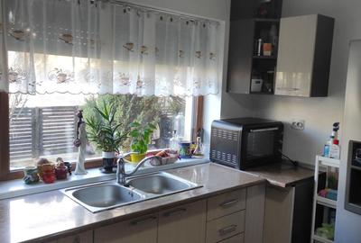 Casă cu 4 camere în 1 Decembrie - 8