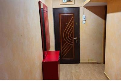 Apartament cu 2 camere, mobilat în Poarta 6