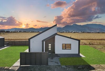 Casă individuală cu 3 camere cu Teren 545 Mp în Exterior Est - 1