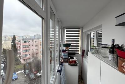 Vând apartament 2 camere decomandat , confort 1 -str. Mehedinți - 8