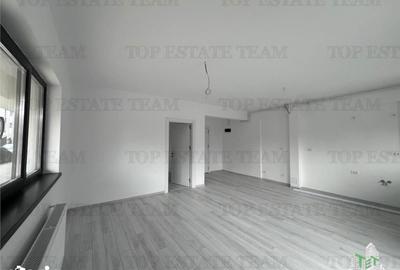 Spațiu comercial, de 44 mp, în Central - 3