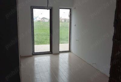 Casă cu 3 camere în Moșnița Nouă