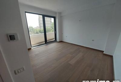 Spațiu comercial, de 100 mp, în Capitol - 9