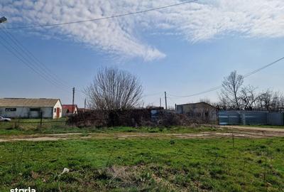 Teren de 79106 mp, în Central - 2