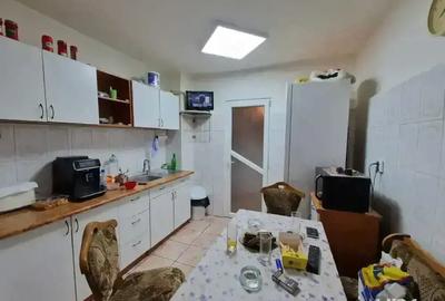 Apartament 3 camere de vanzare - 1