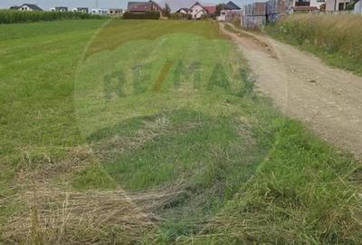 Teren de 1791 mp, în Vest - 1