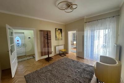Apartament cu 4 camere decomandat în Titulescu - 15
