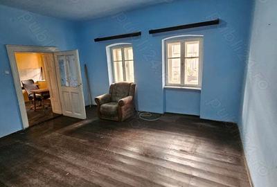 De inchiriat locuinta unifamiliala cu curte si gradina - 1