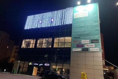 Birou, 2700 mp în Central