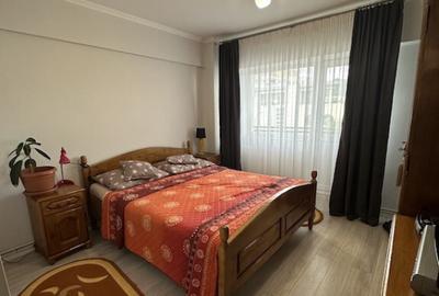 Apartament cu 4 camere decomandat în Central - 1