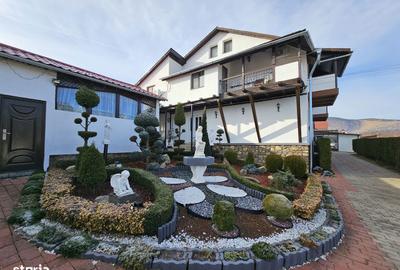 Casă cu Teren 1892 Mp în Sud