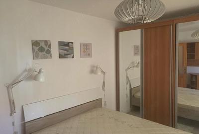 Apartament cu 3 camere decomandat, mobilat în Circumvalațiunii - 1