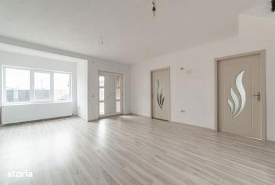 Casă cu 4 camere cu Garaj în Călinești - 9