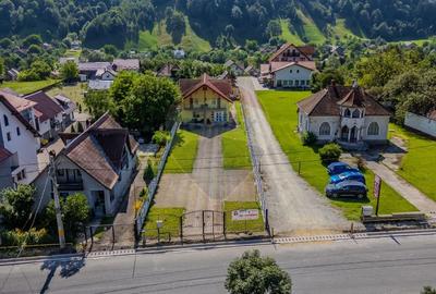 Casă cu 10 camere cu Teren 1074 Mp în Moieciu de Jos - 30