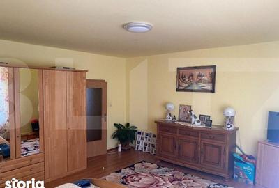 Casă cu 8 camere cu Teren 1760 Mp în Sânmihaiu Român - 5