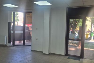 Spațiu comercial, de 100 mp, în Central - 2