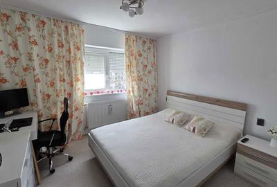 Apartament cu 3 camere decomandat în Central - 1