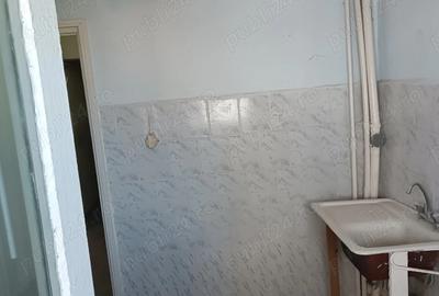 Vand apartament o camera 37 mp - 2