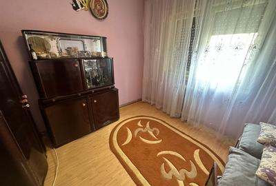 Apartament cu 3 camere semidecomandat în Cugir - 2