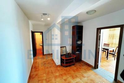 Apartament cu 3 camere decomandat în Central - 1