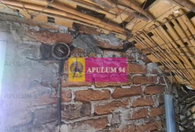 Casă cu 7 camere cu Teren 423 Mp în Poiana - 3