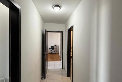 Apartament cu 3 camere, mobilat în Berceni