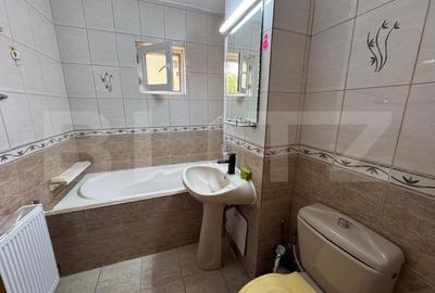 Apartament de 2 camere, decomandat, etaj intermediar, zona Calea Severinului - 8