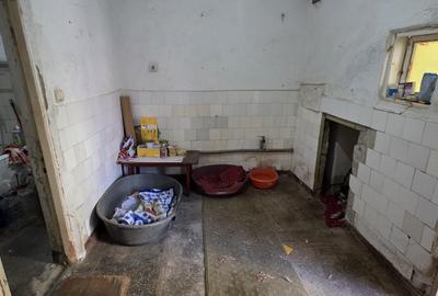 Casă cu 7 camere cu Canalizare în Central - 13