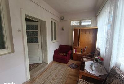 Casă cu 2 camere cu Teren 1400 Mp în Central - 9