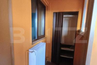 Casa cu 6 camere si garaj pretabil afacere zona Malu Rosu - 16