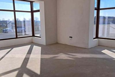 Casă cu 4 camere cu Teren 500 Mp în Odoreu - 2