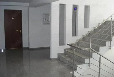 Apartament cu 3 camere decomandat în Ultracentral