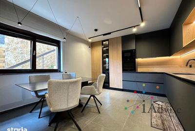 Apartament cu 3 camere în Schei - 18