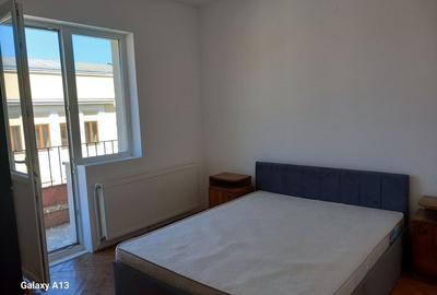 BRASADAS vinde ap 1 cam 4/4 ULTRACENTRAL RENOVAT si MOBILAT.