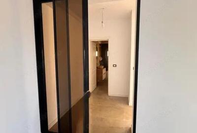 Apartament cu 3 camere în Central - 2