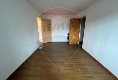 Vanzare Apartament cu 2 camere zona Vitan - 2