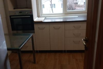 Apartament cu 2 camere semidecomandat în Berceni - 9