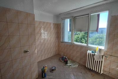 Ap. 4 camere Sos. Alexandria 15 Lidl Teius - 3