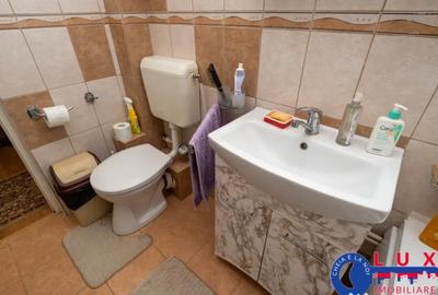 Apartament cu 2 camere decomandat în Babadag